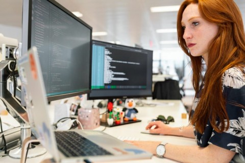 Góc chia sẻ: Nữ giới có nên lựa chọn theo nghề IT không?&nbsp;